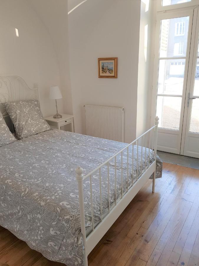Issoire Centre, T2 Bergere Avec Parking Apartment Exterior photo