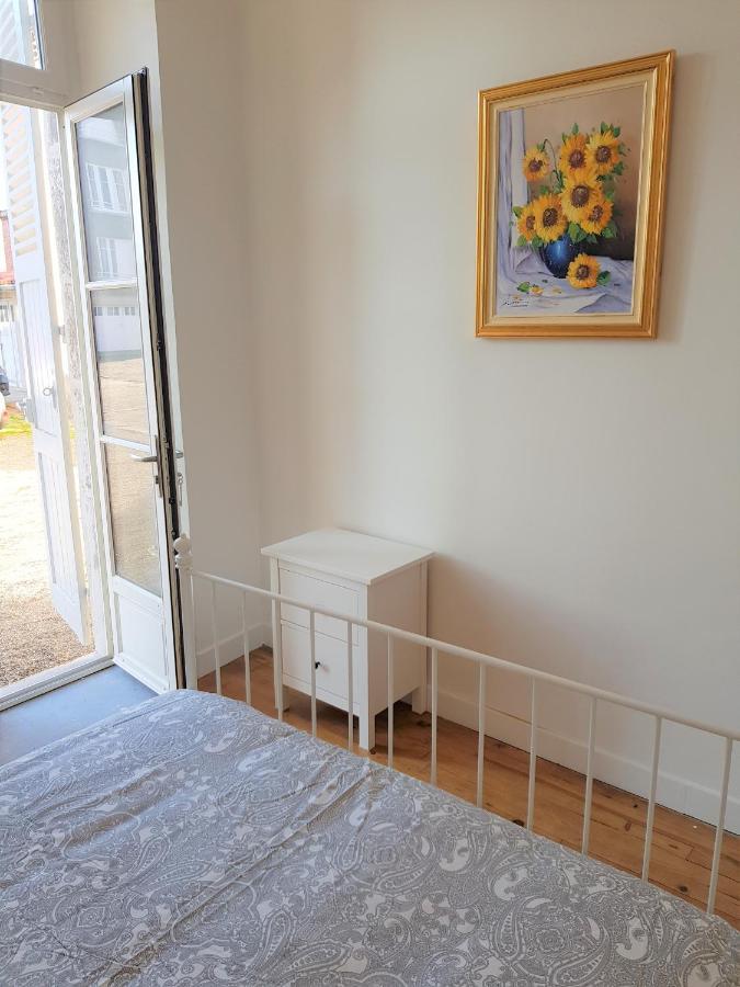 Issoire Centre, T2 Bergere Avec Parking Apartment Exterior photo