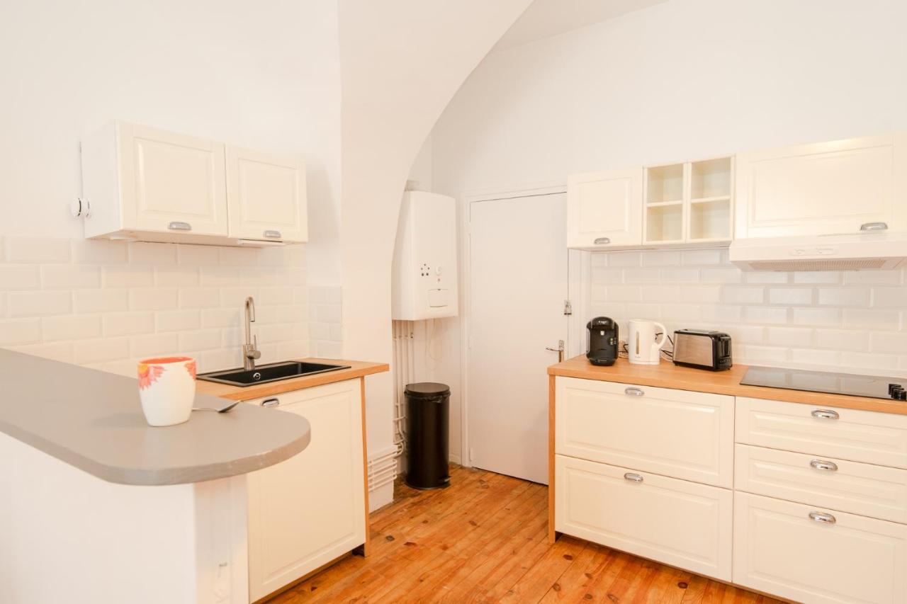 Issoire Centre, T2 Bergere Avec Parking Apartment Exterior photo