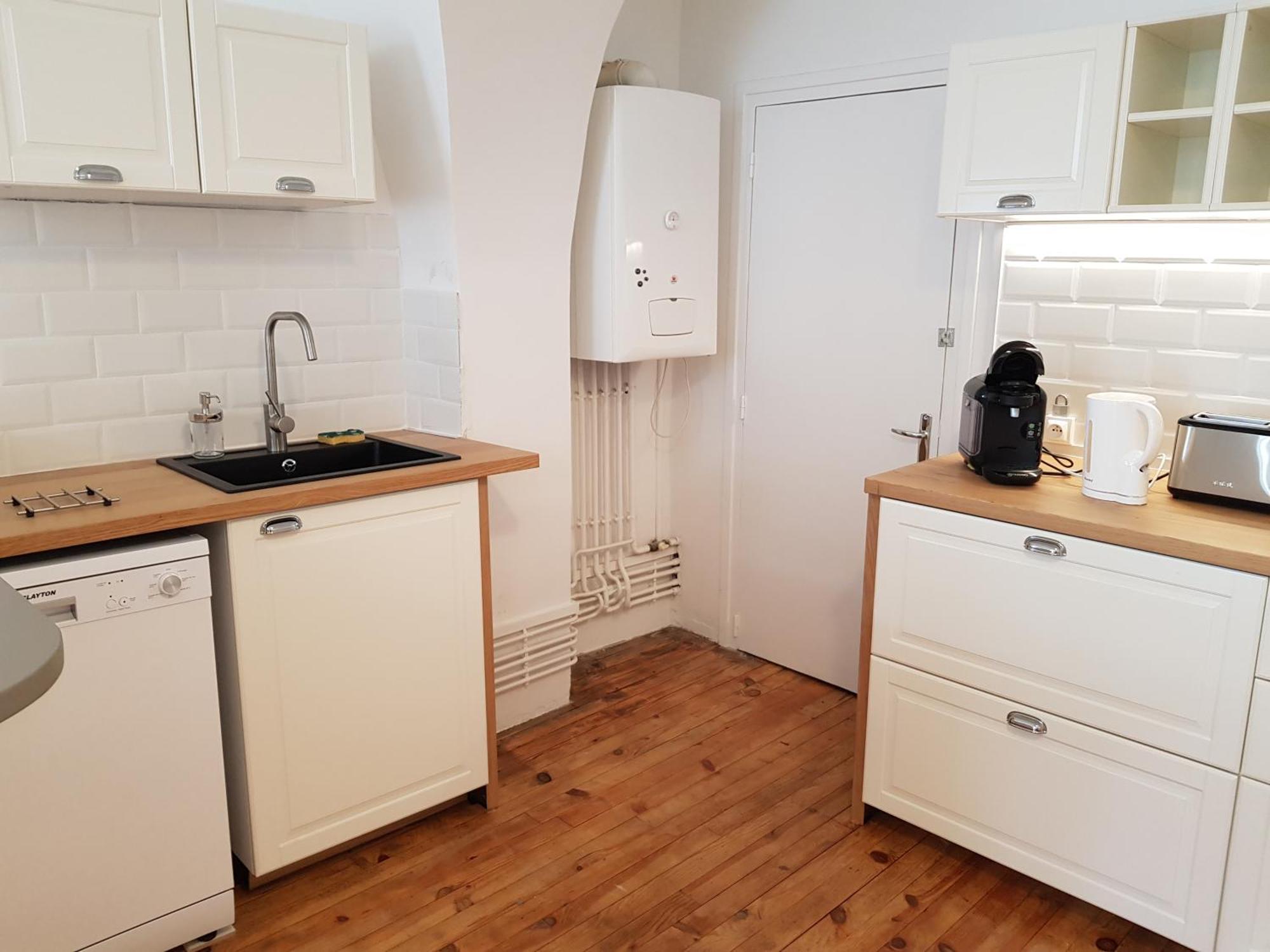 Issoire Centre, T2 Bergere Avec Parking Apartment Room photo